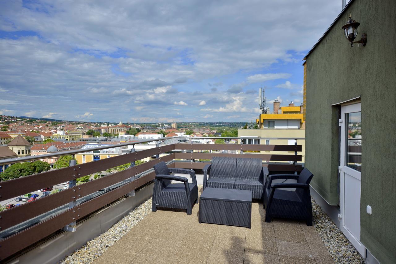 Panorama City Apartman Pecs Bagian luar foto